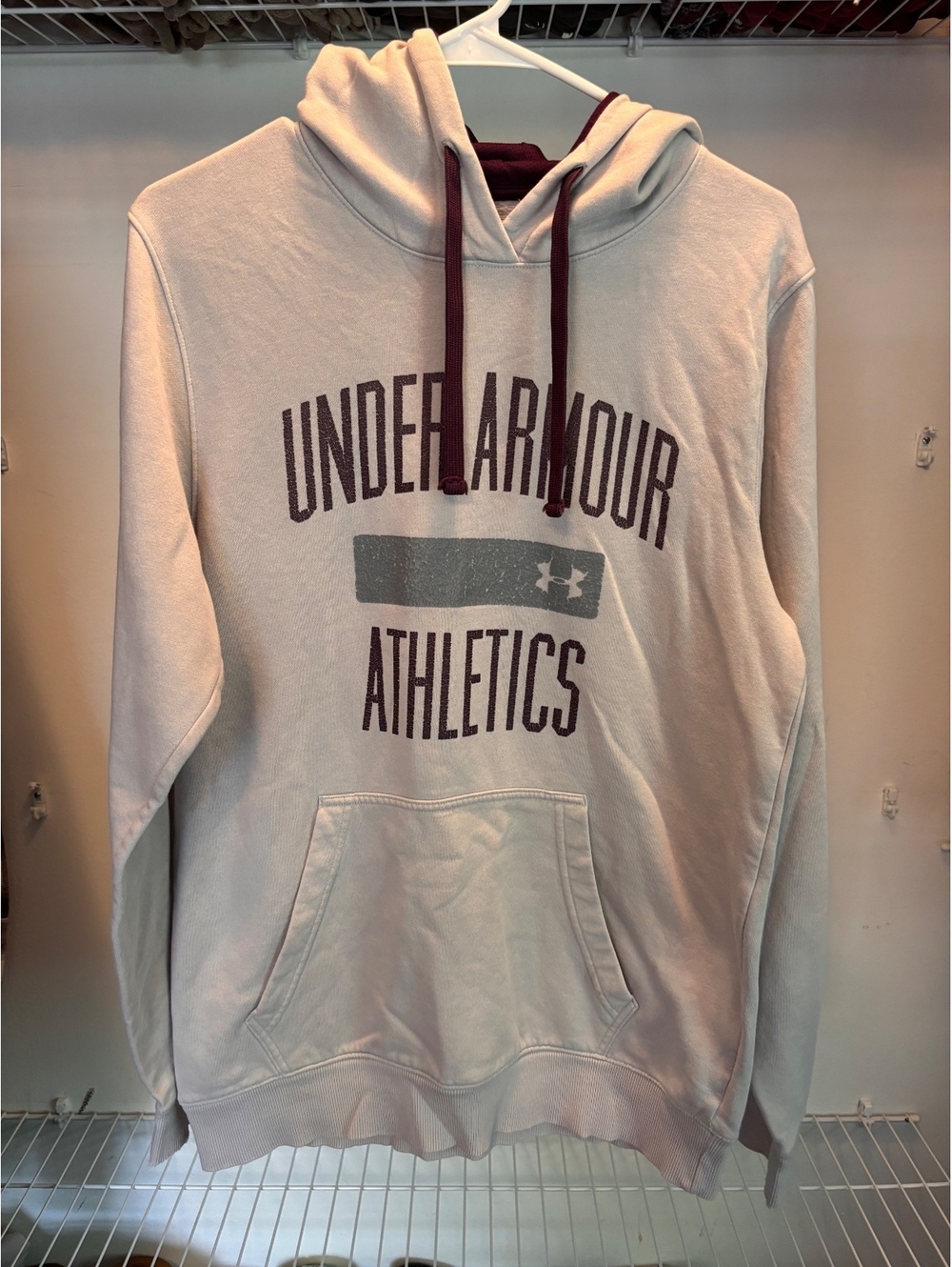 Under Armour Athletics Hoodie Sweatshirt Size Small Loose